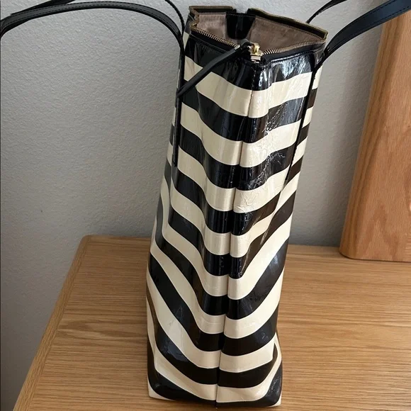 Kate Spade black and Cream Striped large Tote - Picture 5 of 16